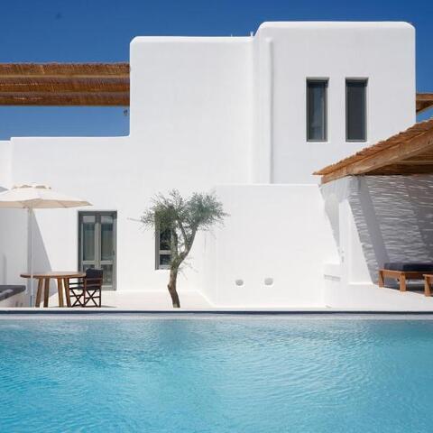 Alio Naxos Luxury Suites