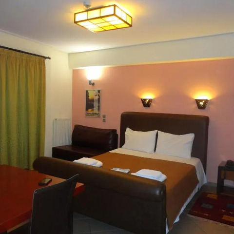 Lirio Guest House, hotel in Spercheiada