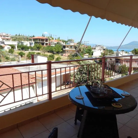 Angela's Apartment with beautiful balcony view, hotel in Agios Konstantinos