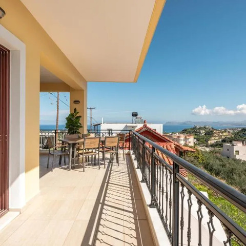 Sunlit sea view apartments