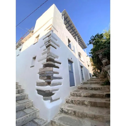 Traditional Stone Studio Isternia