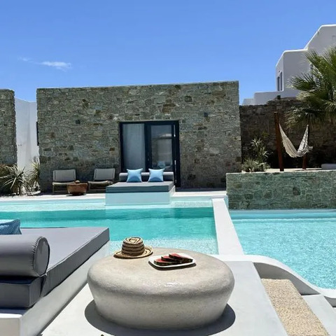 Myconian Theros Luxury Suites, hotel in Ano Mera