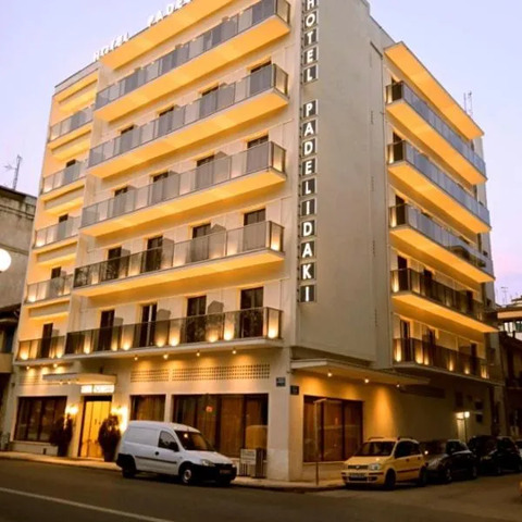 Hotel Padelidaki, hotel in Krinítsa