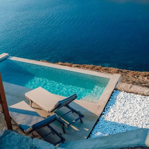 Ble Kythnos Suites, hotel in Flampouria