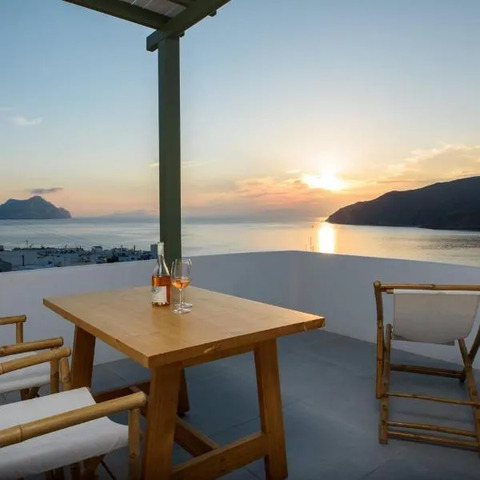 Theasis Suites, hotel in Amorgos