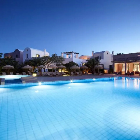 9 Muses Santorini Resort, hotel in Perivolos