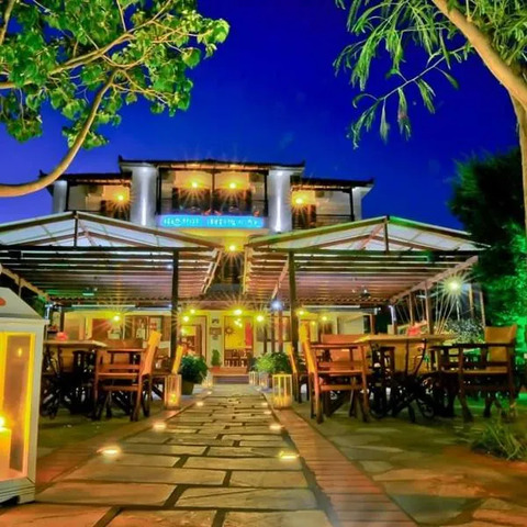 Pegasus Hotel & Coastal Cafe, hotel in Kala Nera