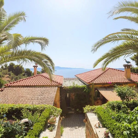 Absolute vacation luxury Villa Stratos near sea majestic view, hotel in Achladies