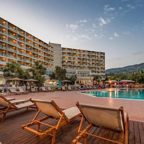 Evia Riviera Resort, hotel in Amarynthos
