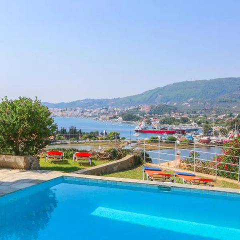 Skiathos Seaview Villa with Pool, hotel in Punta
