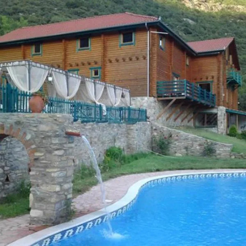 Dionysus Village Resort, hotel in Nikísiani