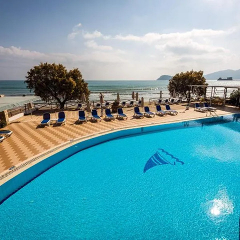Mediterranean Beach Resort, hotel in Laganas