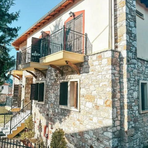 Filimon GuestHouse Villa, hotel in Stavroupoli