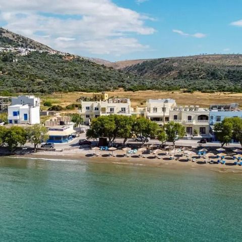 Almiriki Chios Rooms & Apartments, hotel in Avgonyma