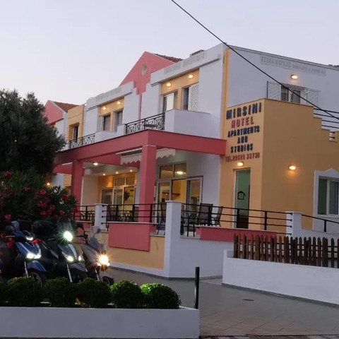 MIRSINI HOTEL, hotel in Vrísa