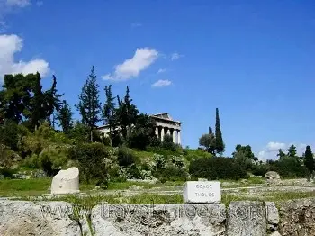 Solo Travel Guide to Athens City