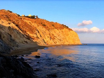 Solo Travel Guide to Anafi Island in 2026: Safety, Tips & Costs