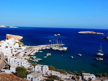 Luxury Travel in Folegandros Island in 2026: Best Hotels & Experiences