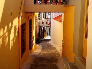 Nightlife in Kea Island in 2026: Best Bars, Clubs & Areas