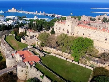 Luxury Travel in Rhodes Island in 2026: Best Hotels & Experiences