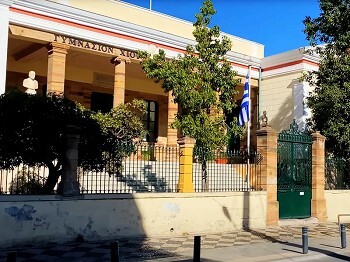 Budget Travel Guide to Chios Island in 2026: Costs, Tips & Savings