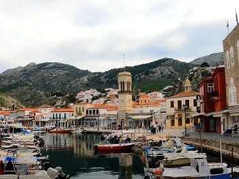 Shopping in Hydra Island in 2026: Markets, Malls & Local Finds