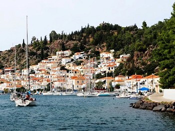 Budget Travel Guide to Poros Island in 2026: Costs, Tips & Savings