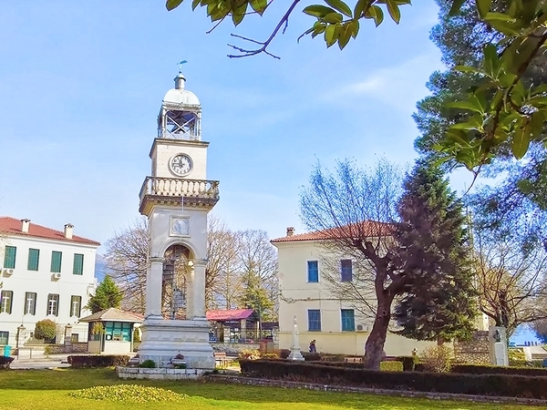 Luxury Travel in Ioannina City: Where to Stay and What to Do