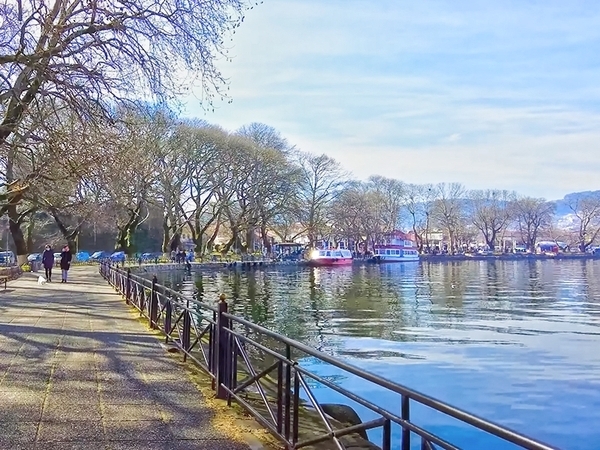 Budget Travel Guide to Ioannina City