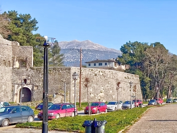 Romantic Getaway for Couples in Ioannina City