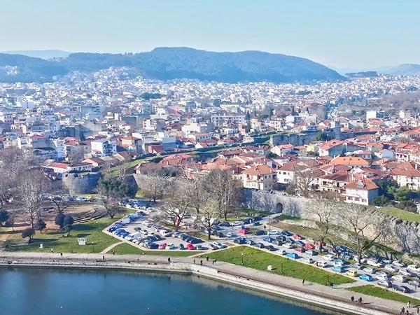 Solo Travel Guide to Ioannina City