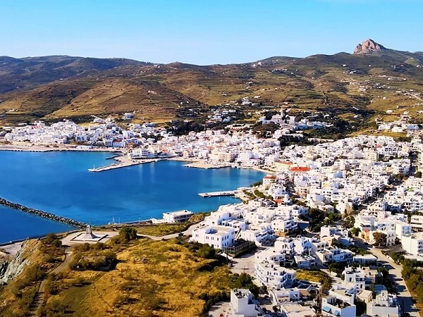 A Perfect Weekend in Tinos Chora