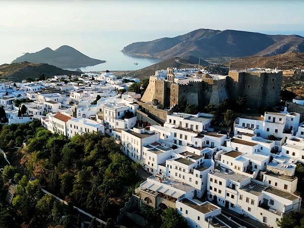 Nightlife in Patmos Island: Best Bars and Clubs