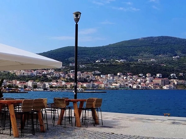 Solo Travel Guide to Samos Town