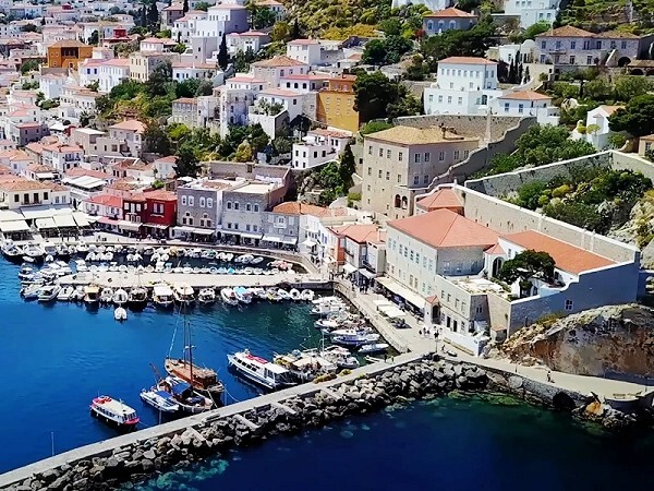 Family-Friendly Activities in Hydra Island