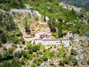 Winter Escapes in Mystras: Byzantine Glory in Winter Light