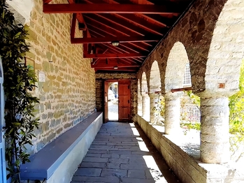 Winter Escapes in Tsepelovo: Traditional Village in Zagori