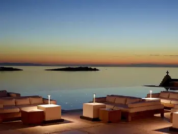 The 8 Best Luxury Hotels in Mykonos
