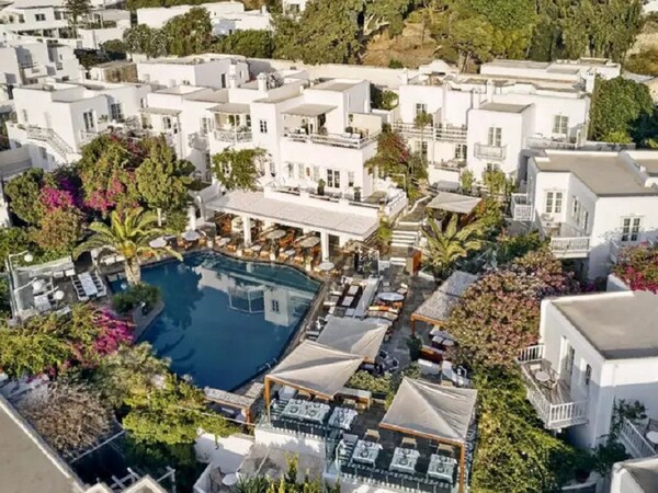 Top 10 Must Visit Luxury Hotels in Mykonos