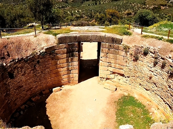 Winter Escapes in Mycenae: Explore Ancient Legends in Quiet