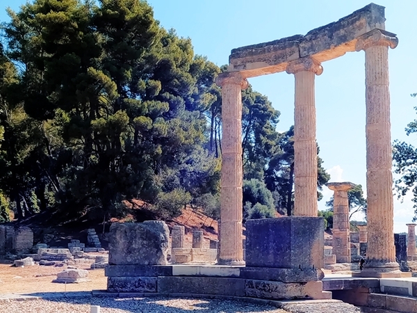 Winter Escapes in Olympia: Ancient Games, Modern Peace