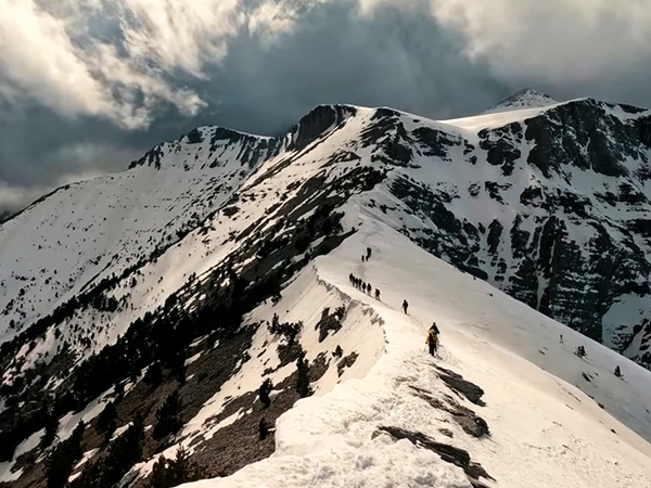 Winter Escapes on Mount Olympus: Mythical Trails and Snowy Peaks