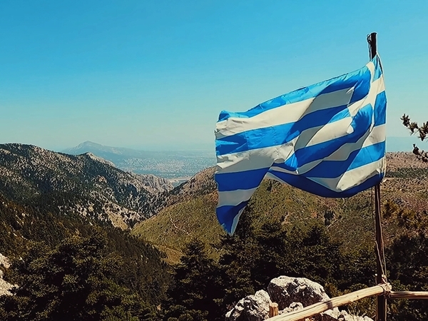 Winter Escapes on Mount Parnitha: Nature Close to Athens