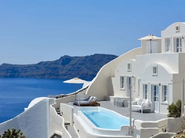 The Most Amazing Hotels in the Greek Islands