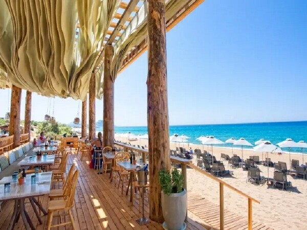 10 Best Sandy Beach Resorts in Greece