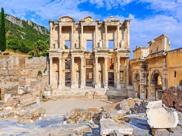 8 Ancient Cities of the World to Visit