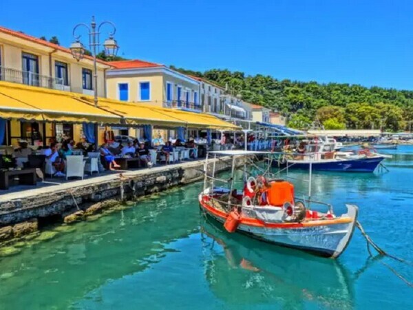 Beautiful Coastal Towns You Need to Visit in Mainland Greece