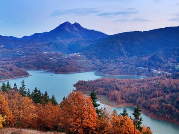 8 Most Beautiful Fall Destinations in Greece