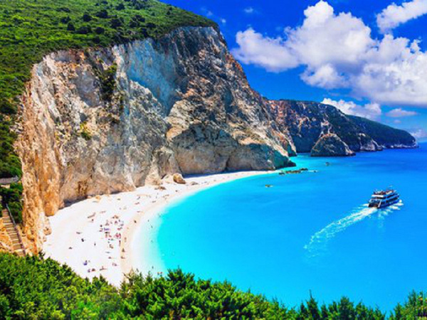 Where to Find the Clearest Turquoise Waters in Europe