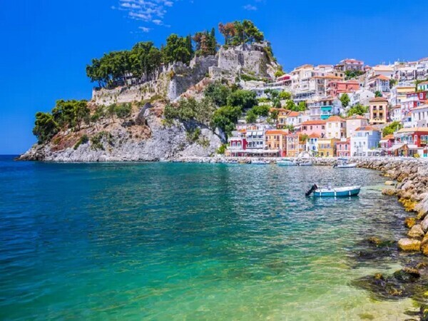 Idyllic Charm: 10 Most Beautiful Beach Towns in Greece